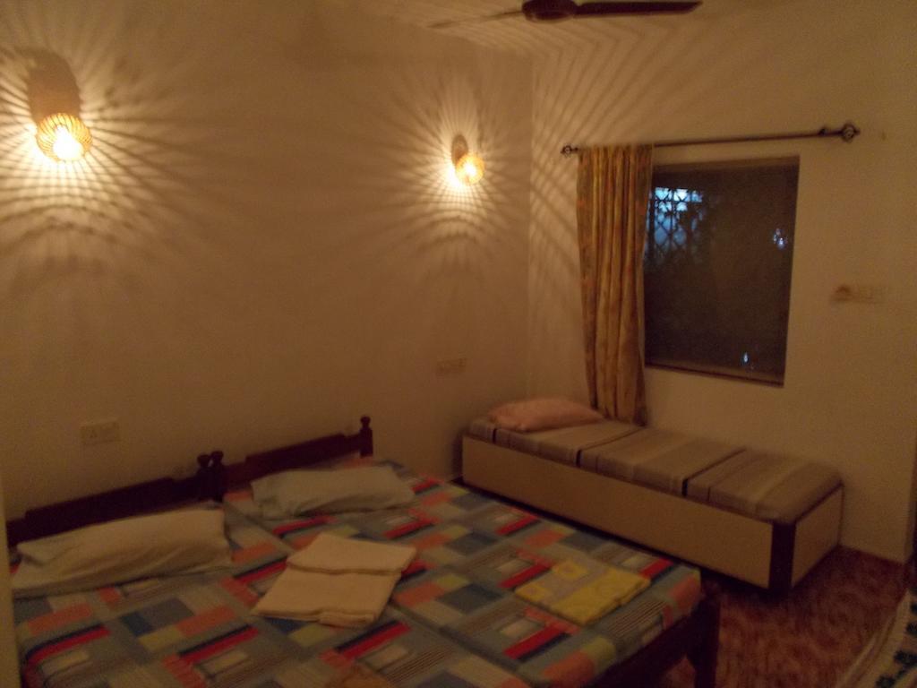 Arjun Villa Guest House Andzsuna Szoba fotó